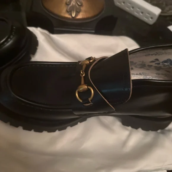 🌺SOLD🌺Gucci Black Horsebit Boots with Gold Buckle - Picture 5 of 17